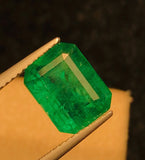 Certified 4.27CT Natural Vivid green Emerald Top Quality Emerald